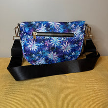 Load image into Gallery viewer, Roni - Nylon Crossbody - Blue Purple Snowflake -
