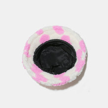 Load image into Gallery viewer, Contrast Heart Bucket Hat
