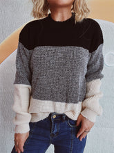 Load image into Gallery viewer, Color Block Long Sleeve Sweater
