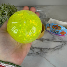 Load image into Gallery viewer, Squishy Toy - Viral Dumpling, Quick Squeeze Glitter - Yellow
