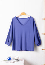 Load image into Gallery viewer, Texture V-Neck Long Sleeve Top
