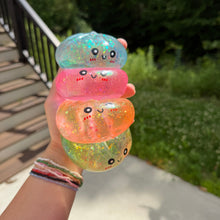 Load image into Gallery viewer, Squishy Toy - Viral Dumpling, Slow Rise Glitter #2 - Green
