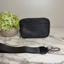 Load image into Gallery viewer, Rue - Nylon Wristlet Wallet - Black
