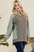 Load image into Gallery viewer, Celeste Full Size High-Low Contrast Round Neck Sweatshirt
