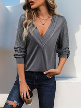 Load image into Gallery viewer, V-Neck Long Sleeve Top
