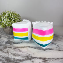 Load image into Gallery viewer, Squishy Toy - Cake
