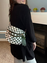 Load image into Gallery viewer, Roni - Checkered - Nylon Crossbody - Dark Green -
