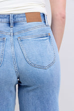 Load image into Gallery viewer, Judy Blue Full Size Wide Leg Jeans with Pockets
