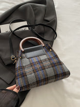 Load image into Gallery viewer, Contrast Plaid Trapezoid Shape Crossbody Bag
