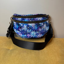 Load image into Gallery viewer, Roni - Nylon Crossbody - Blue Purple Snowflake -
