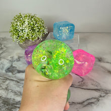Load image into Gallery viewer, Squishy Toy - Quick Squeeze Glitter Cube
