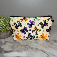 Load image into Gallery viewer, Pouch - Halloween Fall - Bows
