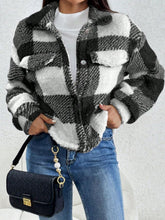 Load image into Gallery viewer, Decorative Pocket Flap Plaid Long Sleeve Jacket
