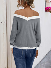 Load image into Gallery viewer, Contrast Trim Off-Shoulder Long Sleeve Sweatshirt
