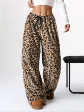 Load image into Gallery viewer, Leopard Wide Leg Plush Pants
