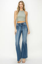 Load image into Gallery viewer, RISEN Full Size High Rise Front Seam Detailed Flare Jeans
