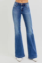 Load image into Gallery viewer, RISEN Full Size Low Rise Flare Jeans with Pockets
