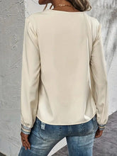 Load image into Gallery viewer, Contrast V-Neck Long Sleeve Blouse
