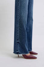 Load image into Gallery viewer, Judy Blue Full Size Raw Hem Mid Rise Jeans
