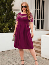 Load image into Gallery viewer, Plus Size Ruched Round Neck Short Sleeve Dress
