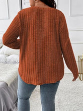 Load image into Gallery viewer, Plus Size V-Neck Long Sleeve T-Shirt
