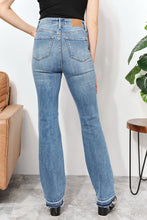 Load image into Gallery viewer, Judy Blue Full Size High Waist Jeans with Pockets
