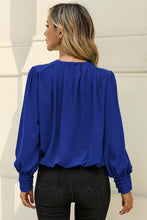 Load image into Gallery viewer, Round Neck Puff Sleeve Blouse
