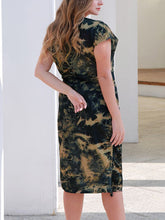 Load image into Gallery viewer, Plus Size Tie-Dye Round Neck Cap Sleeve Dress
