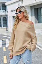 Load image into Gallery viewer, Long Sleeve Ribbed Trim Sweater
