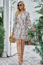 Load image into Gallery viewer, Floral Frill Trim Puff Sleeve Notched Neck Dress
