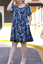 Load image into Gallery viewer, Plus Size Printed Round Neck Short Sleeve Dress
