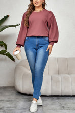 Load image into Gallery viewer, Plus Size Round Neck Puff Sleeve Top
